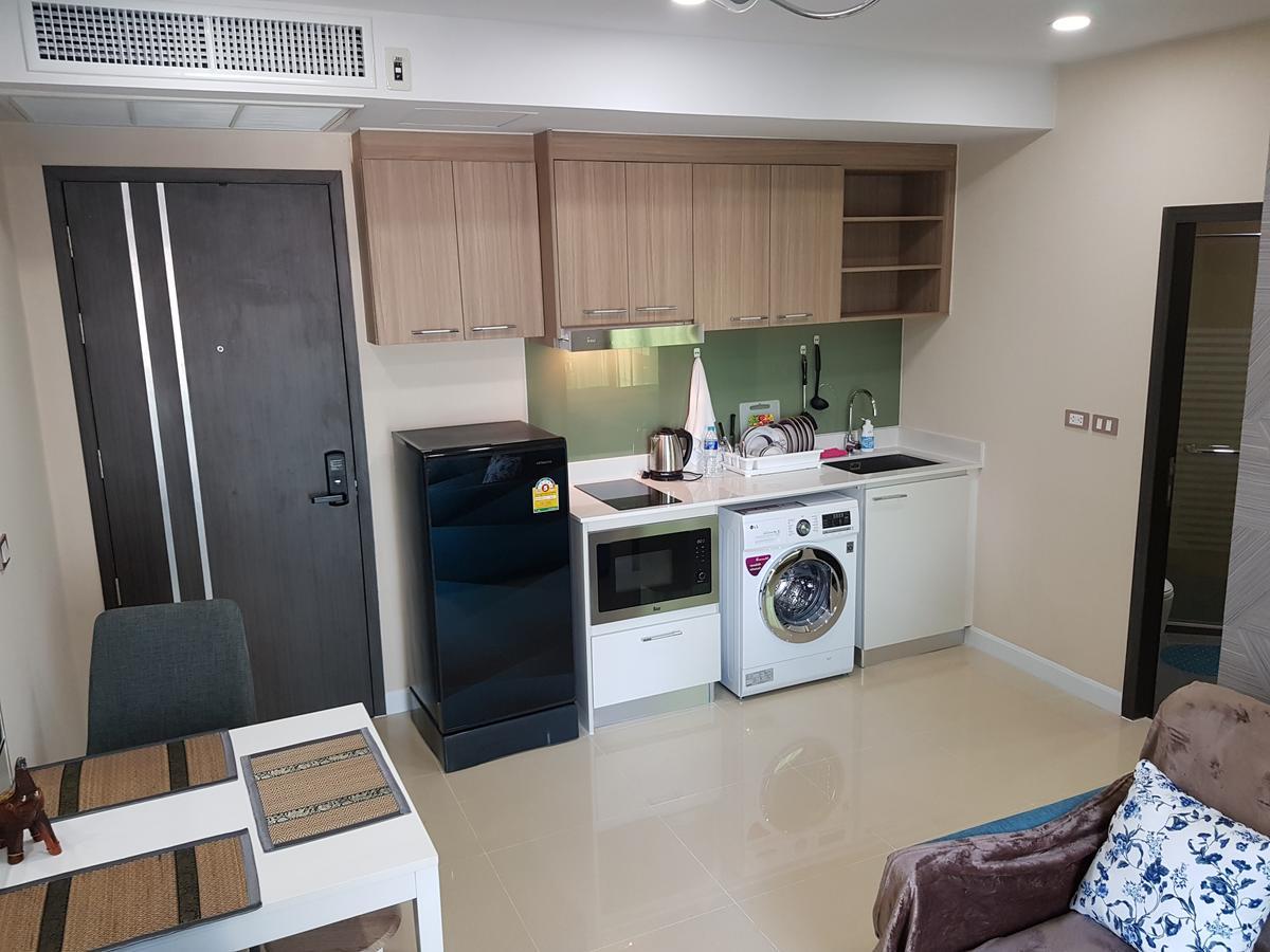 Dusit Grand Condo View Jomtien Beach Exterior photo