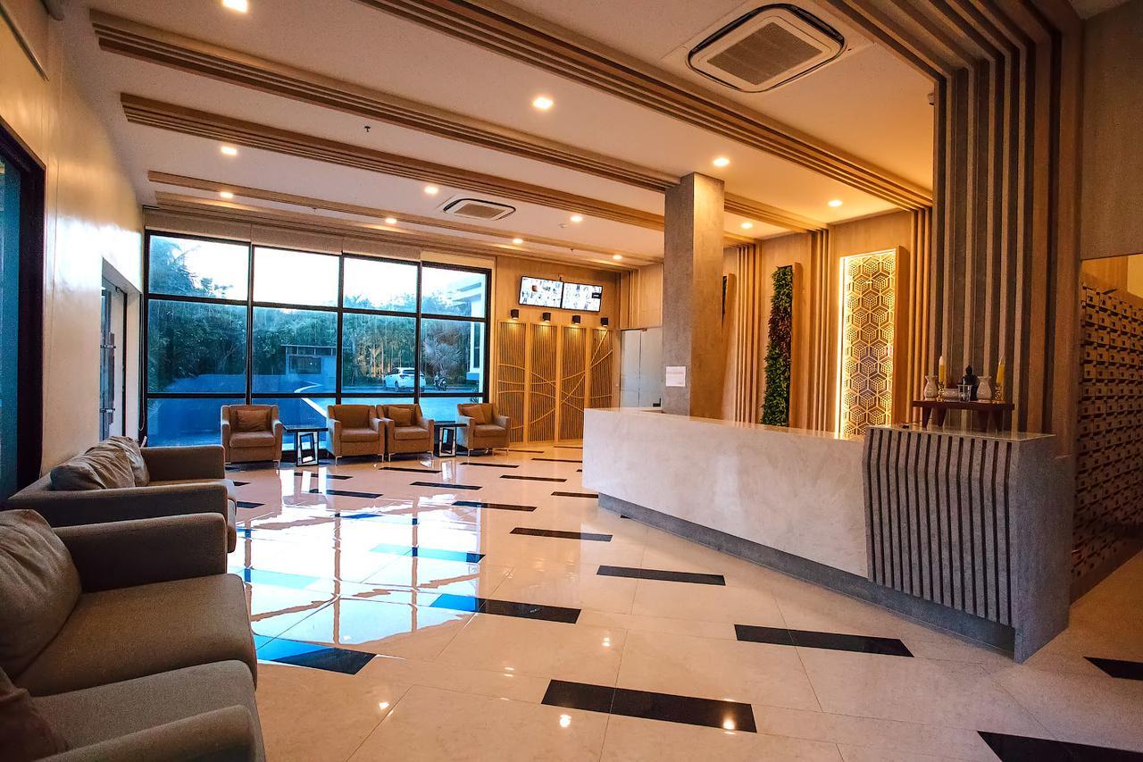 Dusit Grand Condo View Jomtien Beach Exterior photo